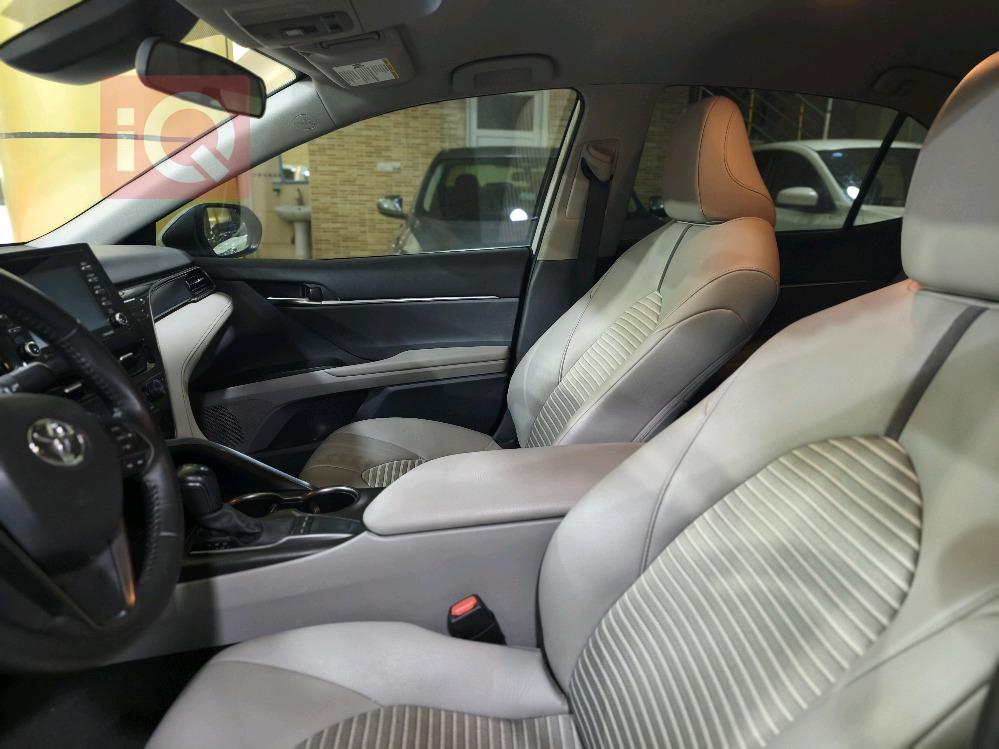 تۆیۆتا کامری